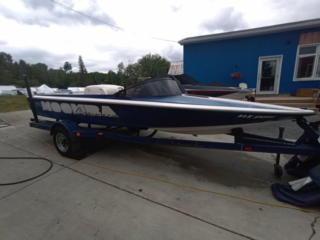 1999 Moomba Boomerang