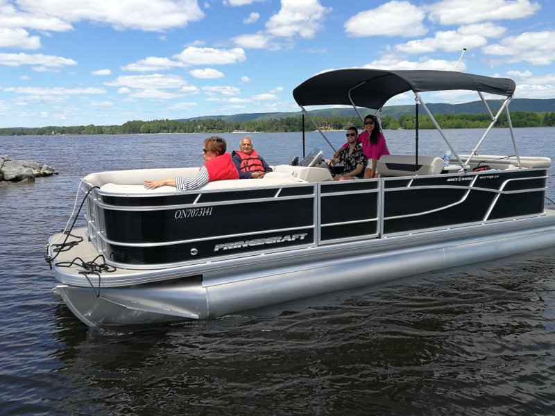Rent a Pantoon on the Ottawa River