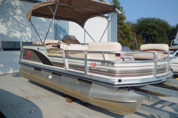 JUST IN... Pontoon Rental for July 1st Weekend