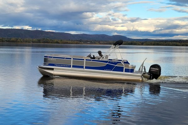 Boat Rental on the Ottawa River