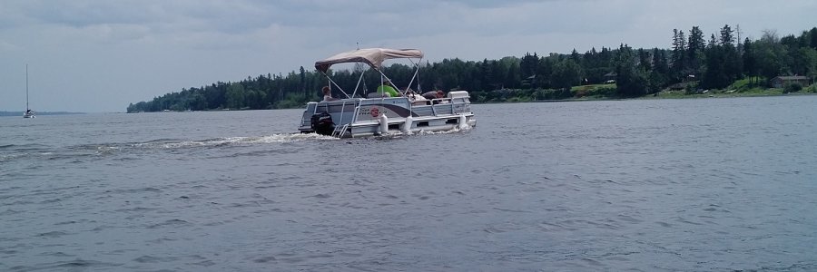 SPECIAL! Rent a boat for the long weekend.