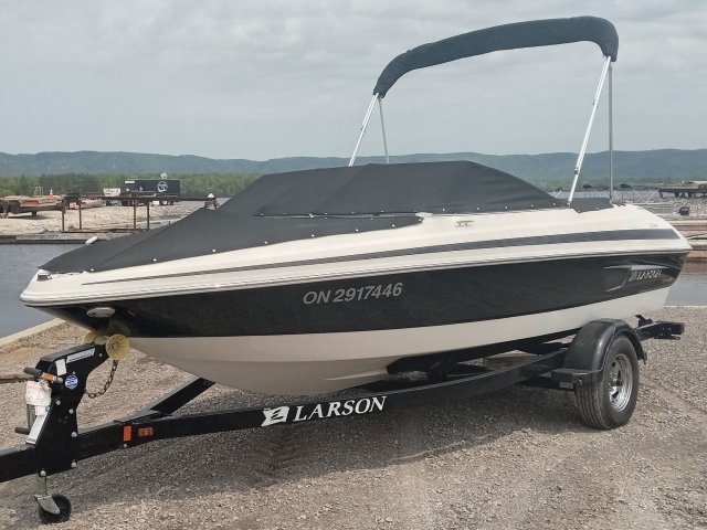 2011 Larson LX850