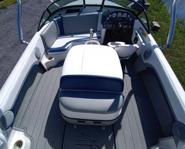 2001 KANGA MOOMBA with trailer 2001 KANGA MOOMBA with trailer